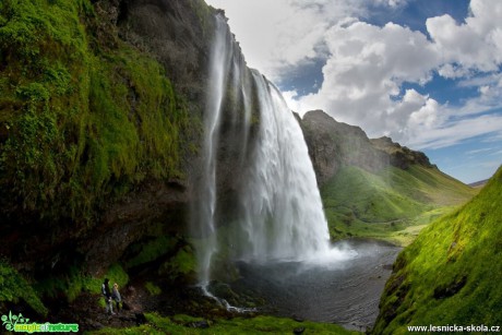 Vodopád Seljalandfoss města Vík - Foto Ladislav Hanousek