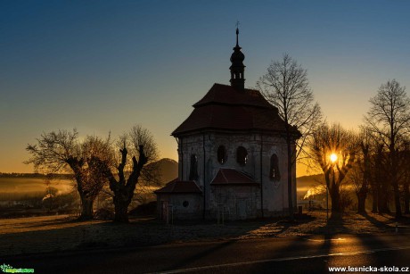 Svítání u kapličky - Foto Petr Germanič 0321