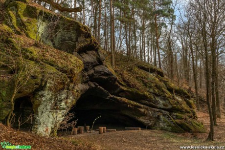 U Cikánských jeskyní - Janov - Foto Petr Germanič 0421