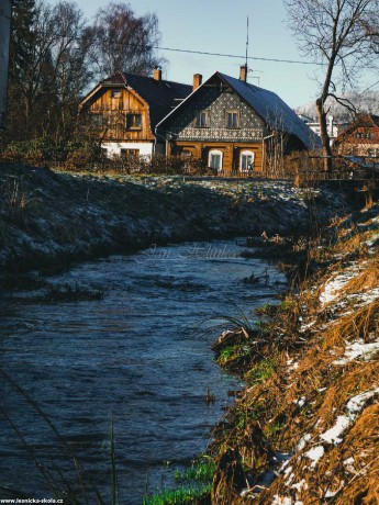 Chalupa u vody - Foto Jan Hlinka 1122