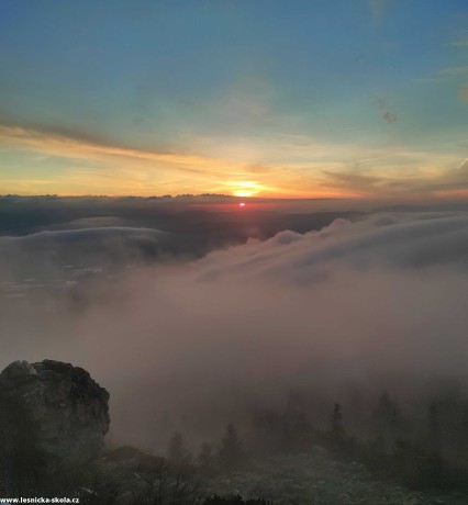 Ranní mlhy na Ještědu - Foto Jaroslava Jechová 1022