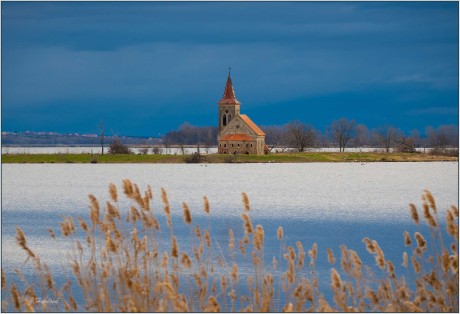 Mušovský kostel sv. Linharta - tichý svědek minulosti - Foto Jitka Havlová 0623