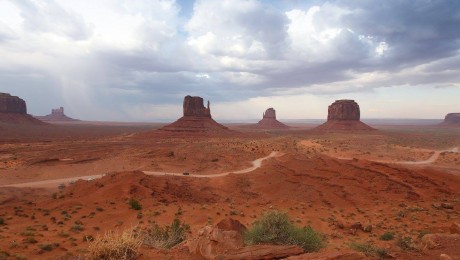 Monument Valley před bouřkou - Foto Ladislav Hanousek 0124