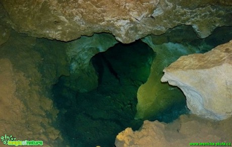 Voda v jeskyni - Bozkovské dolomitové jeskyně - Foto Pavel Stančík