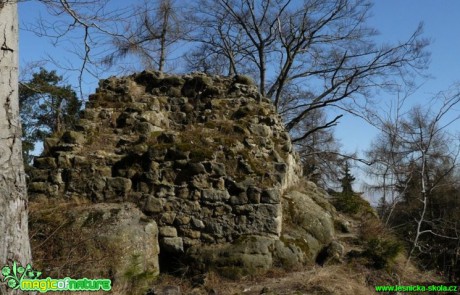 Zřícenina Karlsfried - Naturpark Zittauer Gebirge(Německo) - Foto Pavel Stančík