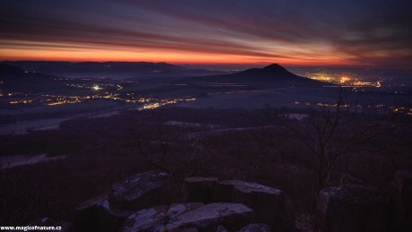 Necelá hodinka do východu slunce - Foto Petr Kovář 0226