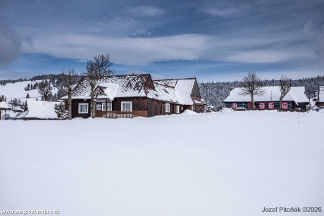 Na Apríla v Ždiari stále sníh - Foto Jozef Pitoňák 0426 (8)