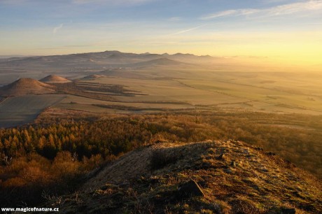 Výhled na České středohoří od Křížových vršků - Foto Petr Kovář 0426