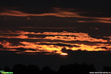 Východ slunce nad Jihlavou - Foto Ladislav Jonák