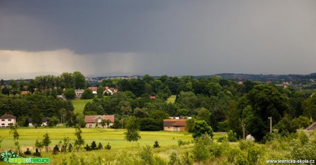 Jarní přeháňka nad Havířovem - Foto Jan Valach