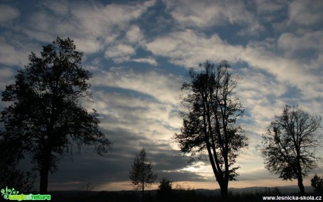 Nebe při západu slunce - Foto Ladislav Jonák