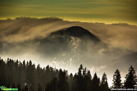 Valí se mlha - Foto Jozef Pitoňák