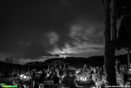 Magický hřbitov - Foto Dezider Tocka