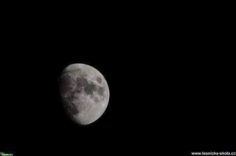 Měsíc - 30. 3. 2015 - osvětleno 82 % - Foto Dezider Tocka