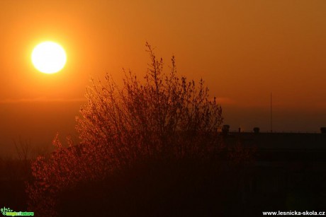 Východ slunce 5. dubna 2015 - Foto Ladislav Jonák (2)
