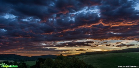 Východ slunce z věže kostela v Lipové - Foto Roman Brož (2)