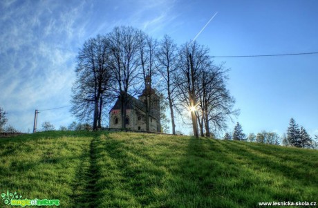 Zapadání slunce za kostelík - Foto Ladislav Jonák