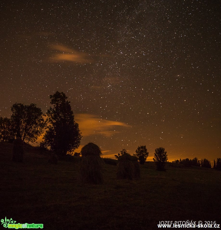 Noční obloha - Foto Jozef Pitoňák