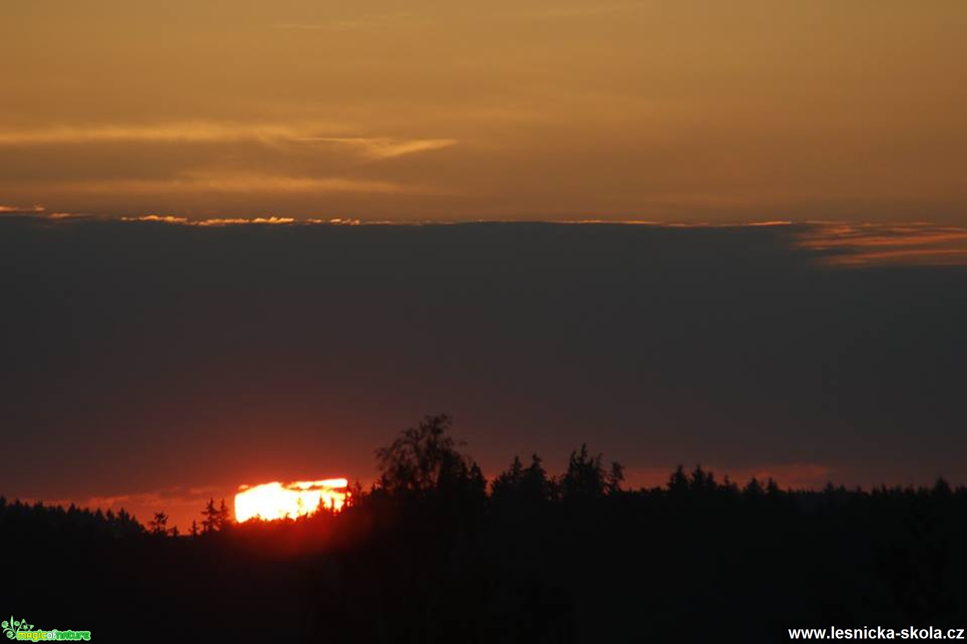 Když slunce kouzlí na obloze - Foto Ladislav Jonák 0717 (1)