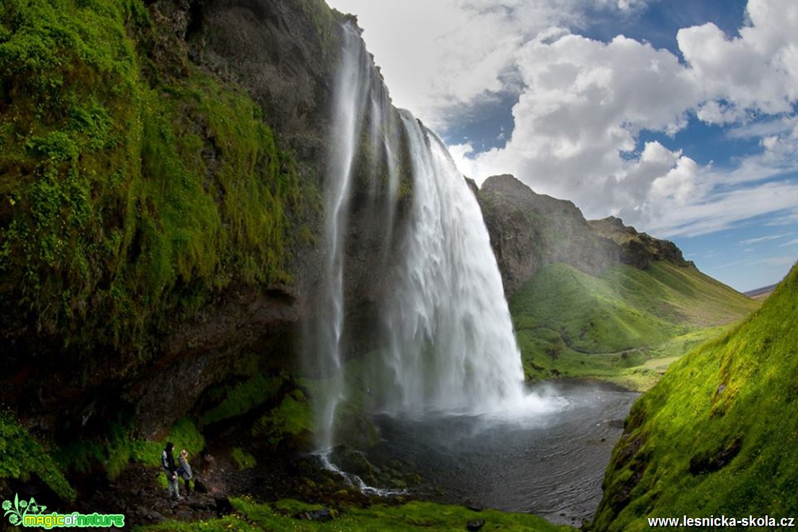 Vodopád Seljalandfoss města Vík - Foto Ladislav Hanousek