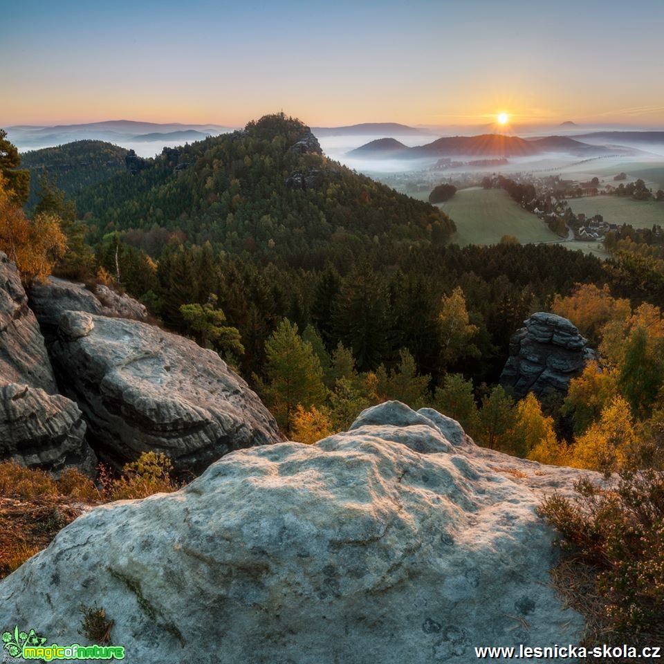 Přes Papežův kámen na východ -  Foto Filip Holič 0519