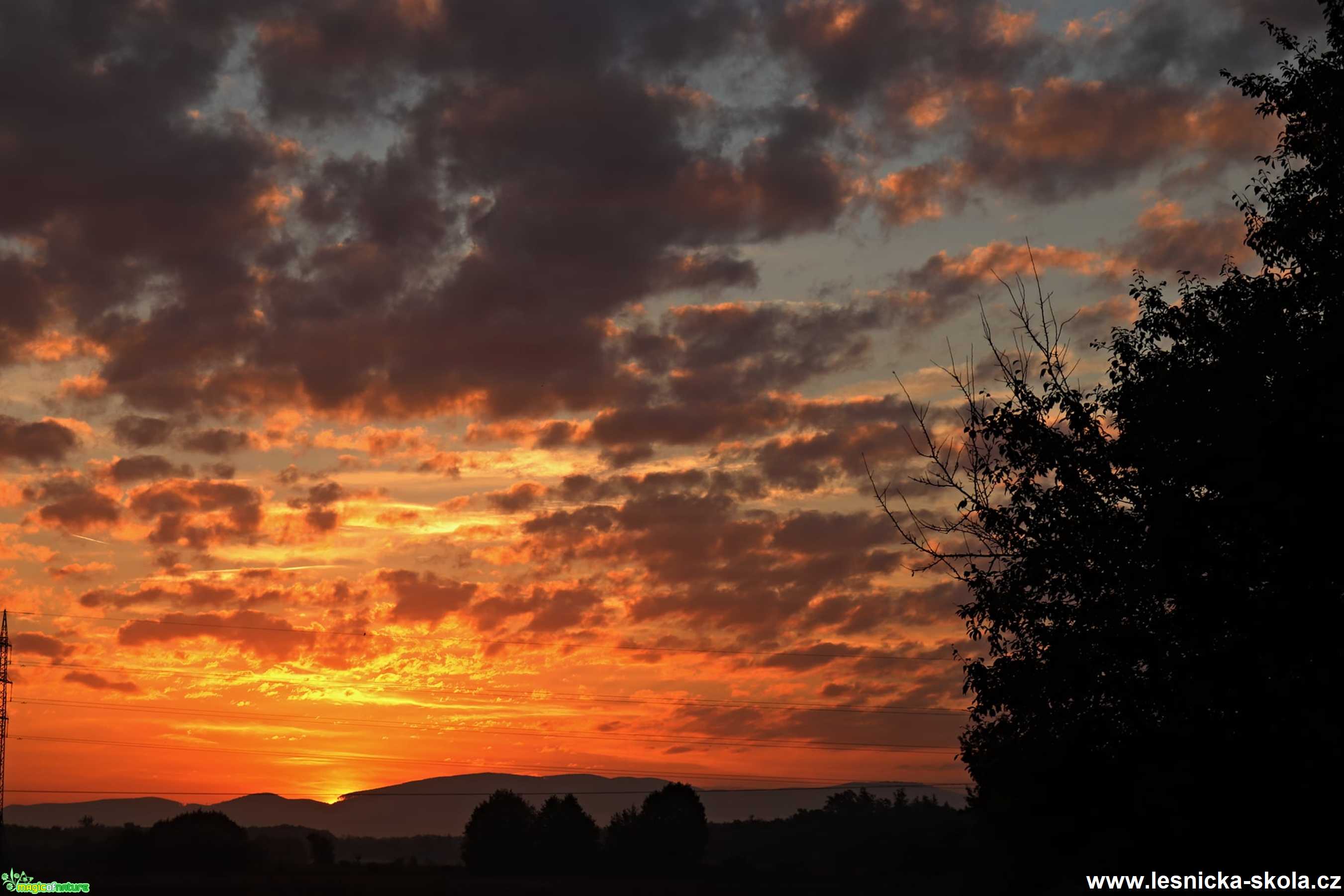 Obloha maluje - Foto Rasťo Salčík 1021 (1)