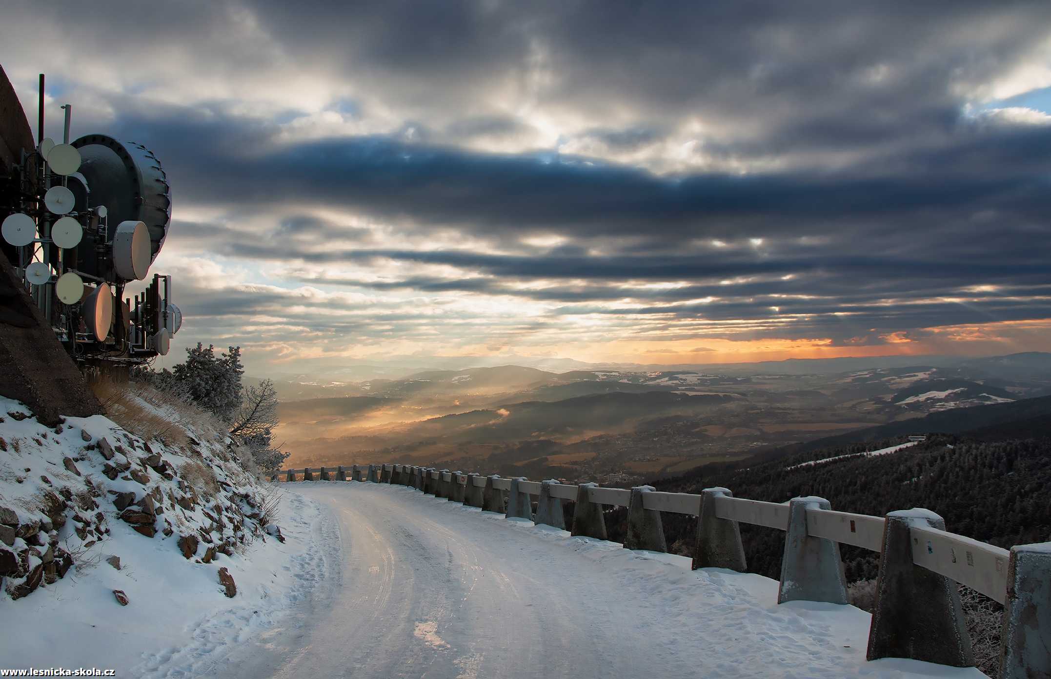 Březnové svítání na Ještědu - Foto Jaroslava Jechová 0322 (2)