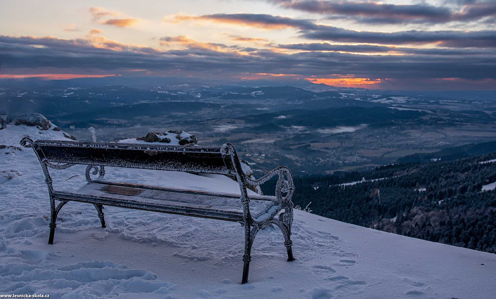 Březnové svítání na Ještědu - Foto Jaroslava Jechová 0322 (3)