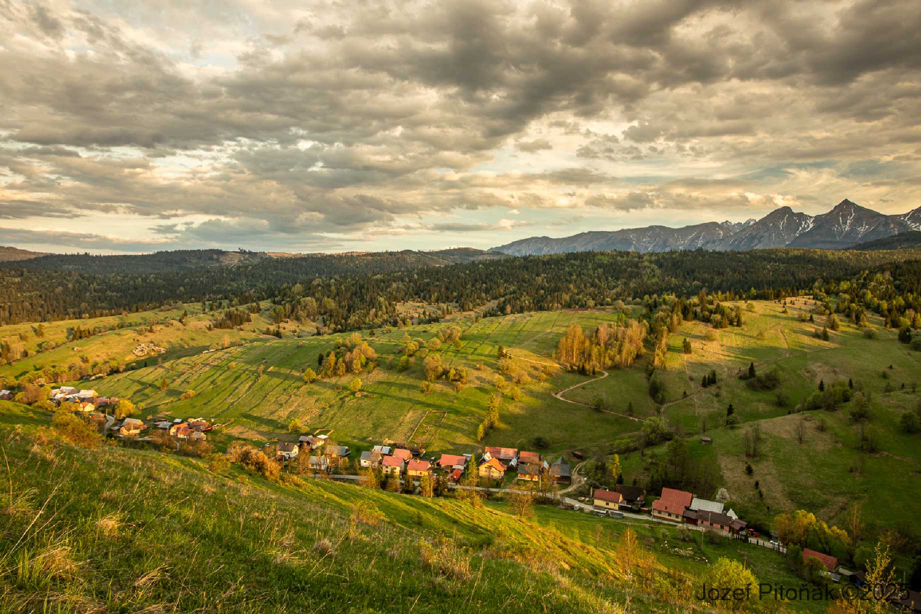 Západ slnka nad Osturňou - Foto Jozef Pitoňák 0525 (1)