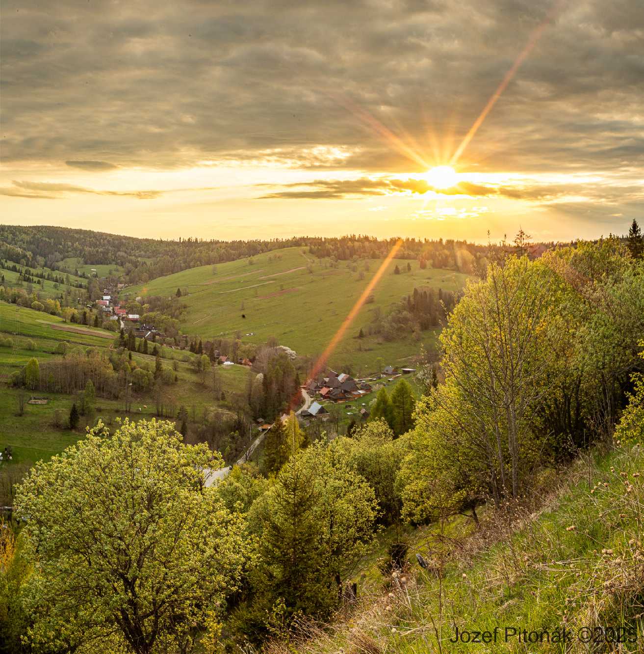 Západ slnka nad Osturňou - Foto Jozef Pitoňák 0525 (3)