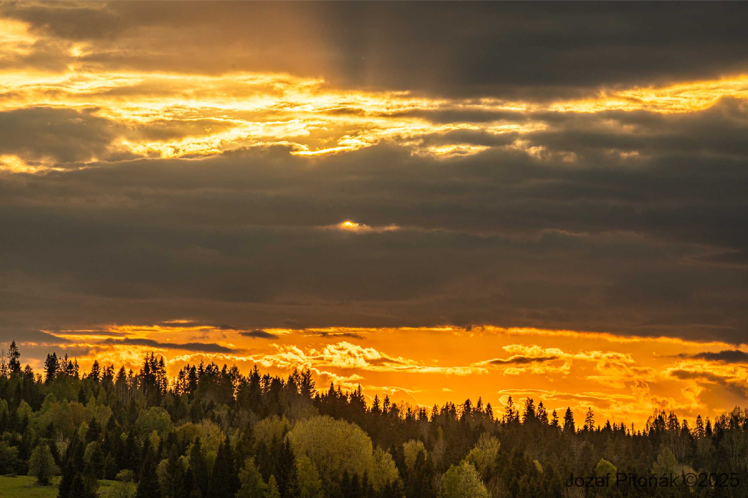 Západ slnka nad Osturňou - Foto Jozef Pitoňák 0525 (7)