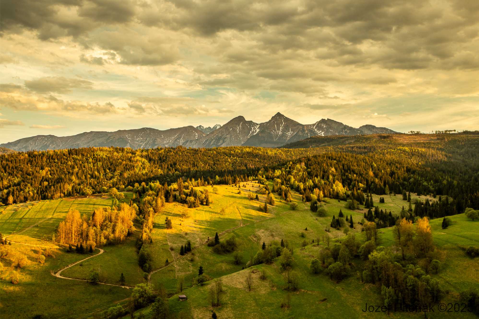 Západ slnka nad Osturňou - Foto Jozef Pitoňák 0525 (8)