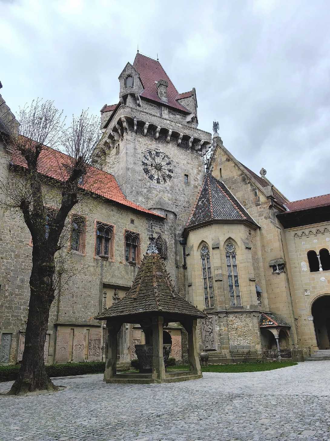 Středovĕkŷ hrad Kreuzenstein - Rakousko - Foto Marie Vykydalová 0425 (5)