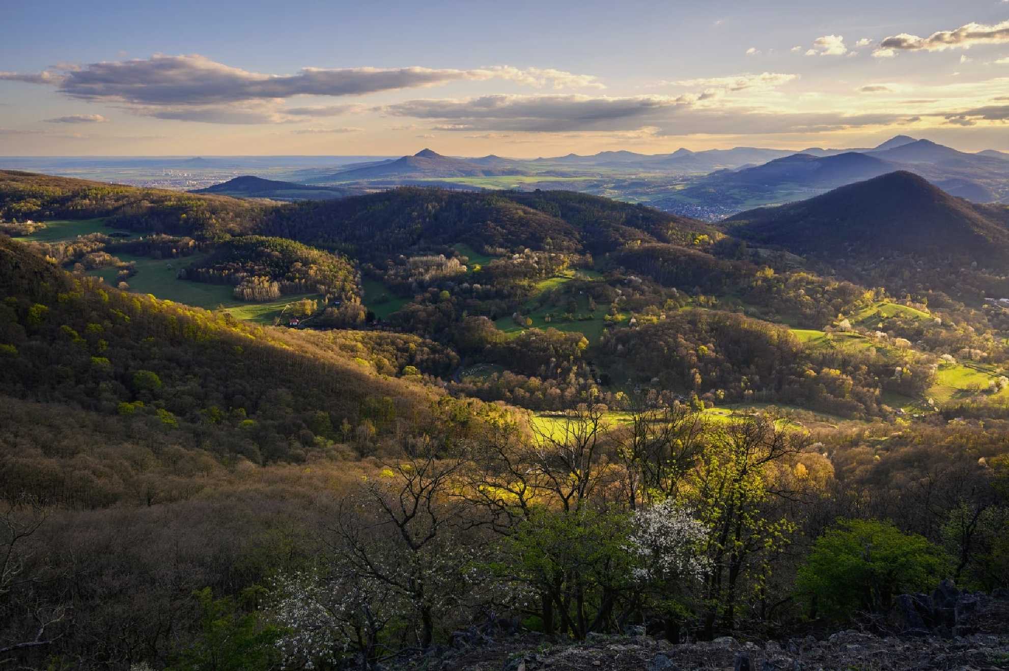 Podvečer ve Verneřickém středohoří - Foto Petr Kovář 0422 (2)