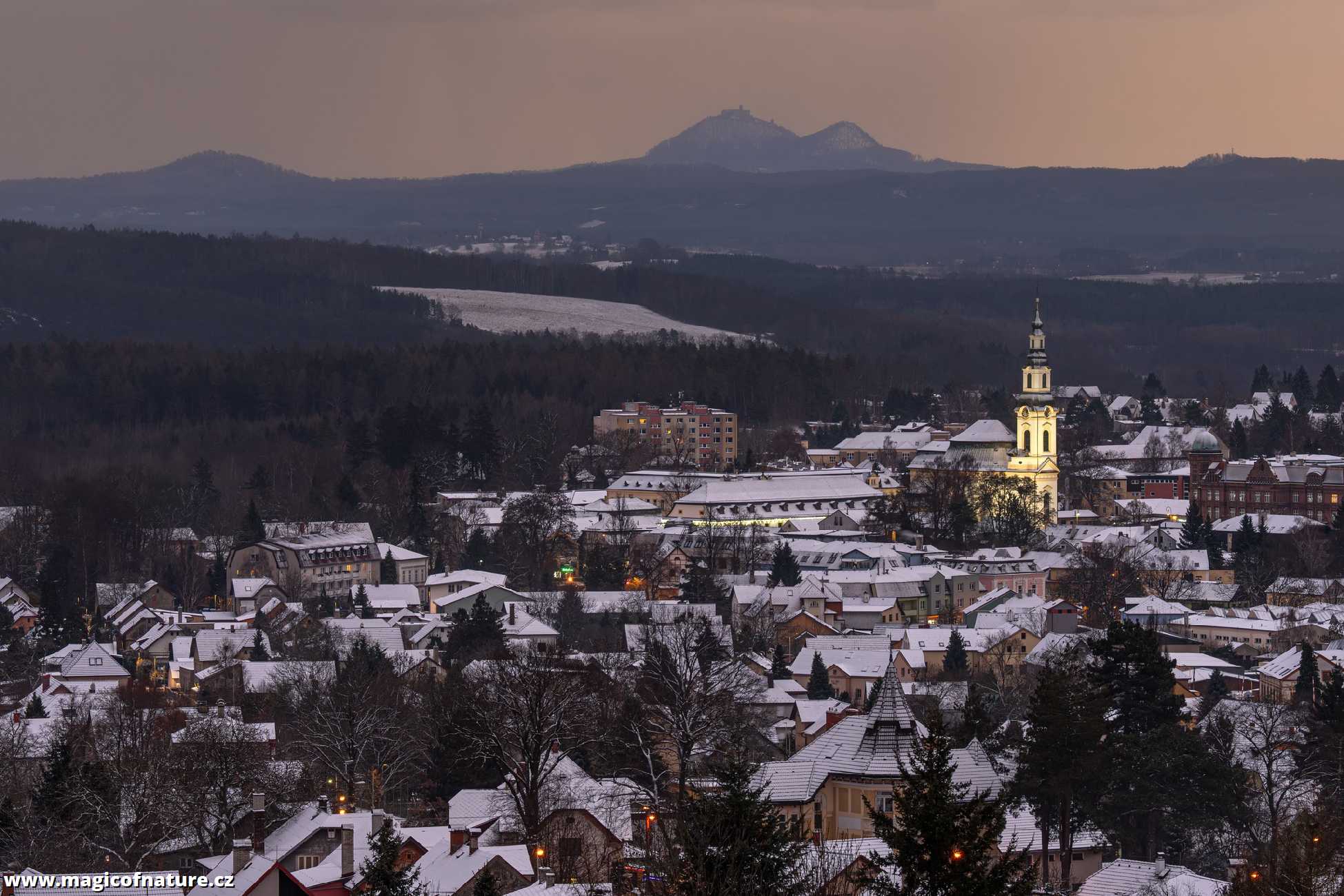 Nový Bor ze Skalky v proměnách světla - Foto Petr Germanič 1225   (2)