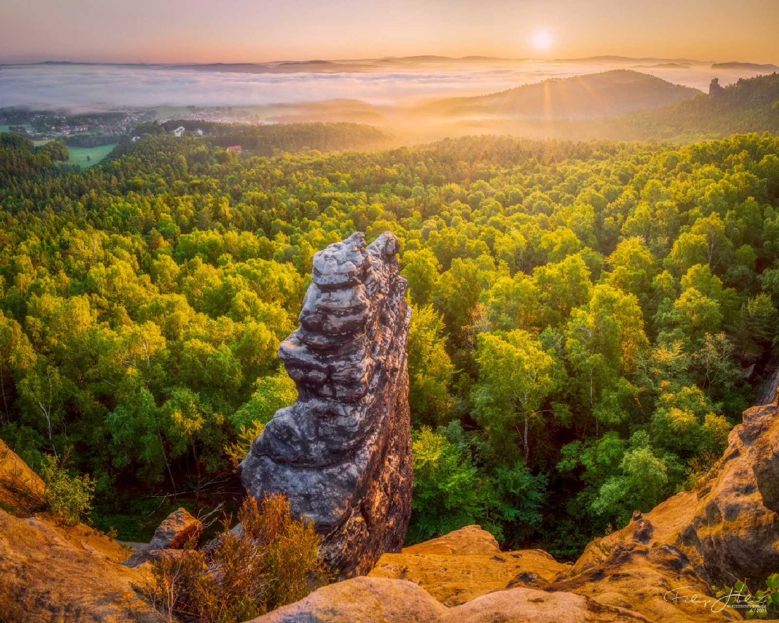 Kamenný trůn a rozlehlé ranní obzory - Foto Filip Holič 0525