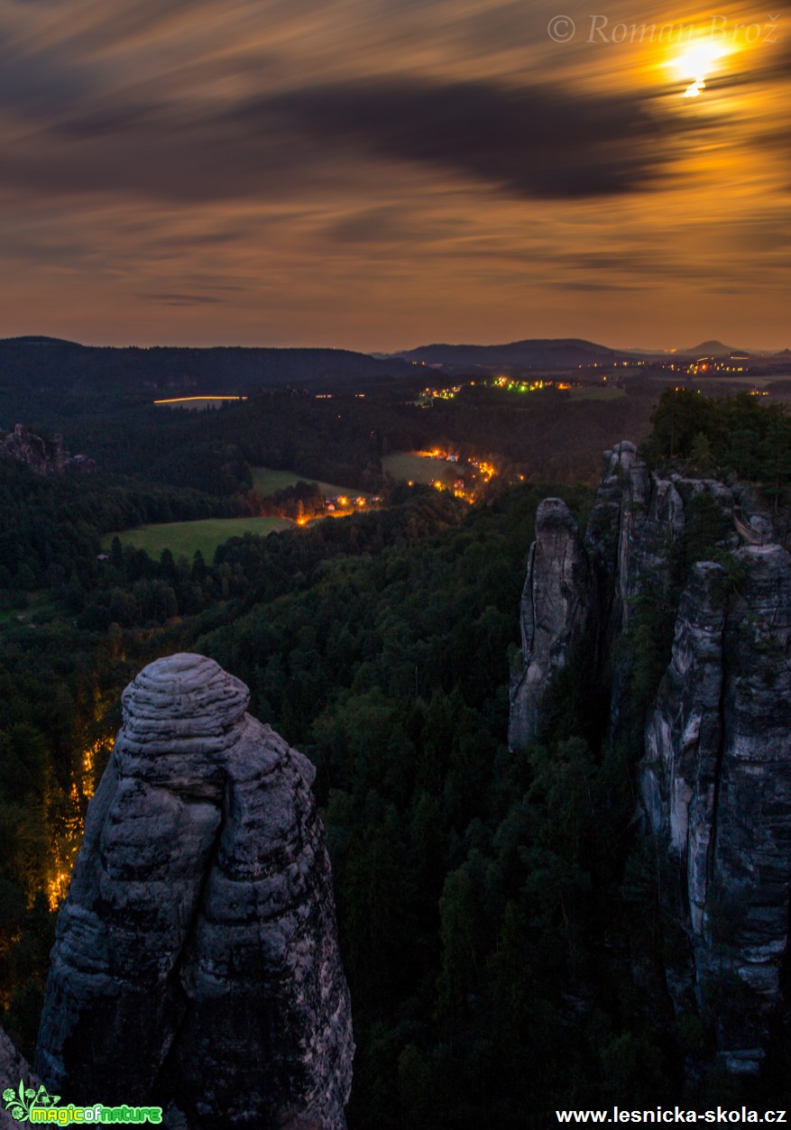 Noční pohled z Bastei - Foto Roman Brož (1)