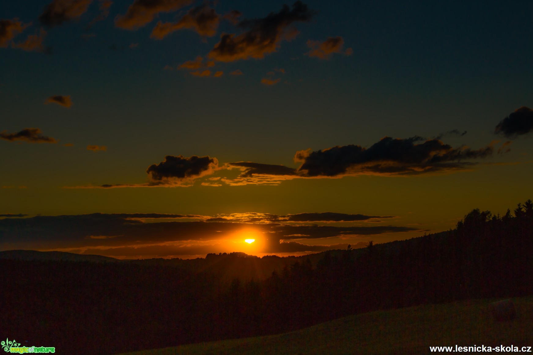 Západ slunce pod Vlčí horou - Foto David Hlinka - ok