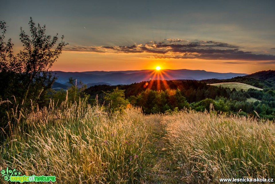 Slunce v Štiavnických vrších - Foto Jozef Pitoňák